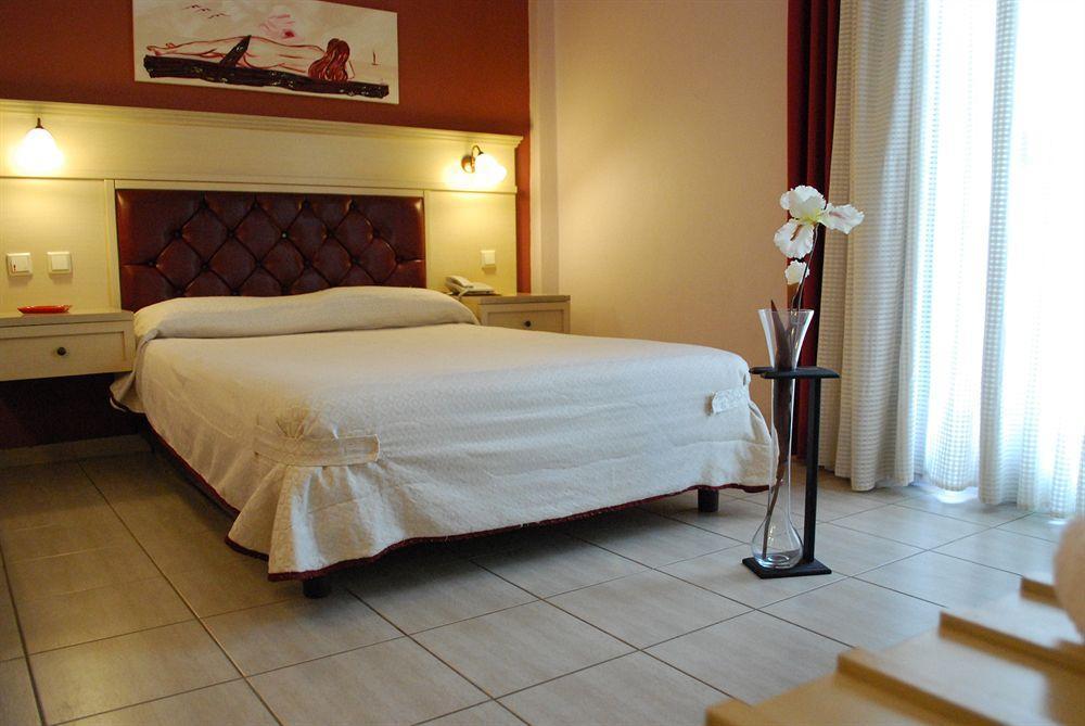 Sokratis Hotel Nea Moudania Buitenkant foto